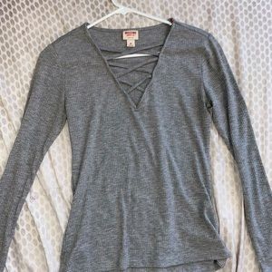 Soft fabric long sleeve top